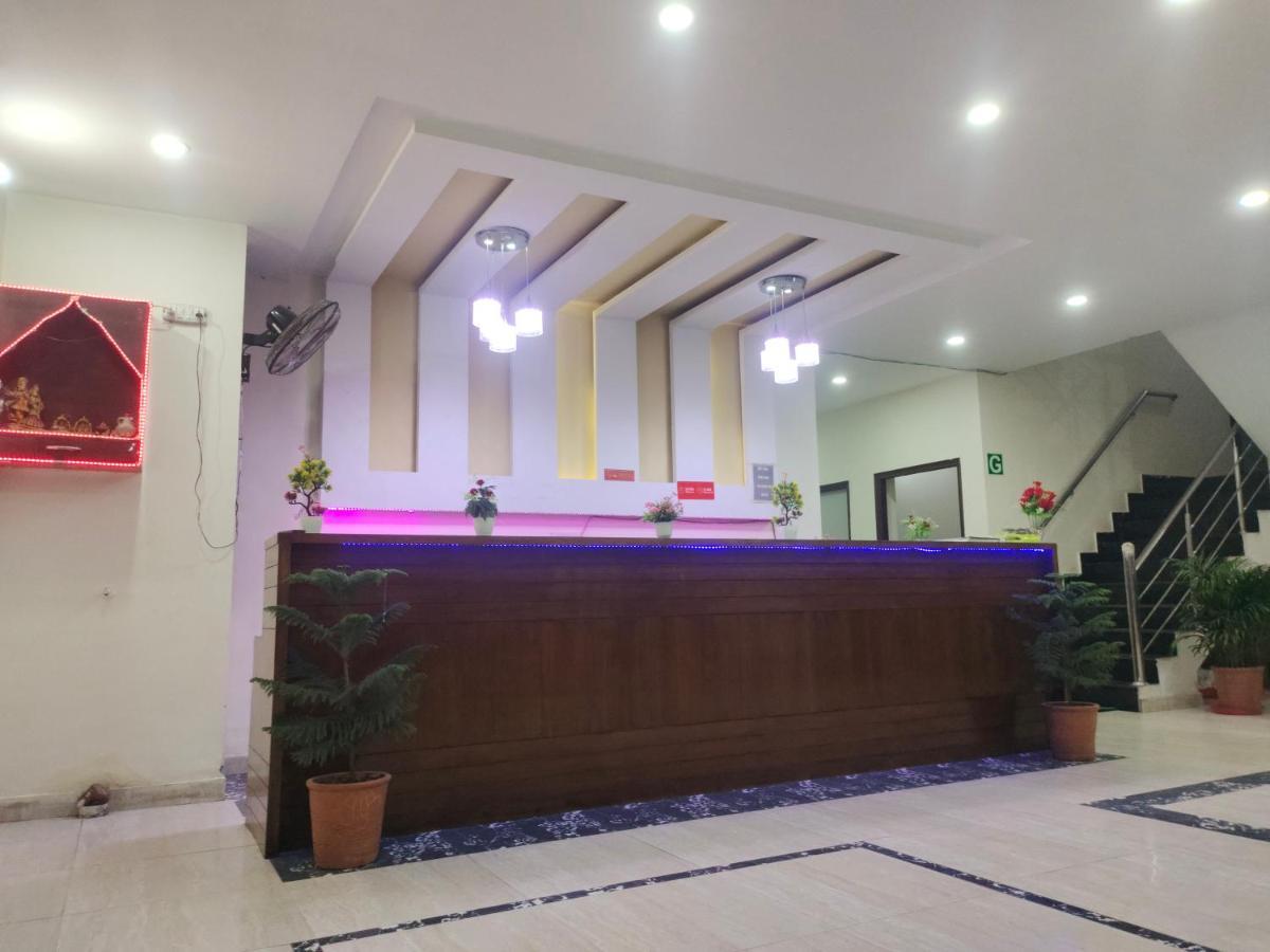 Hotel Kb Square Near Chandigarh Railway Station Exterior photo